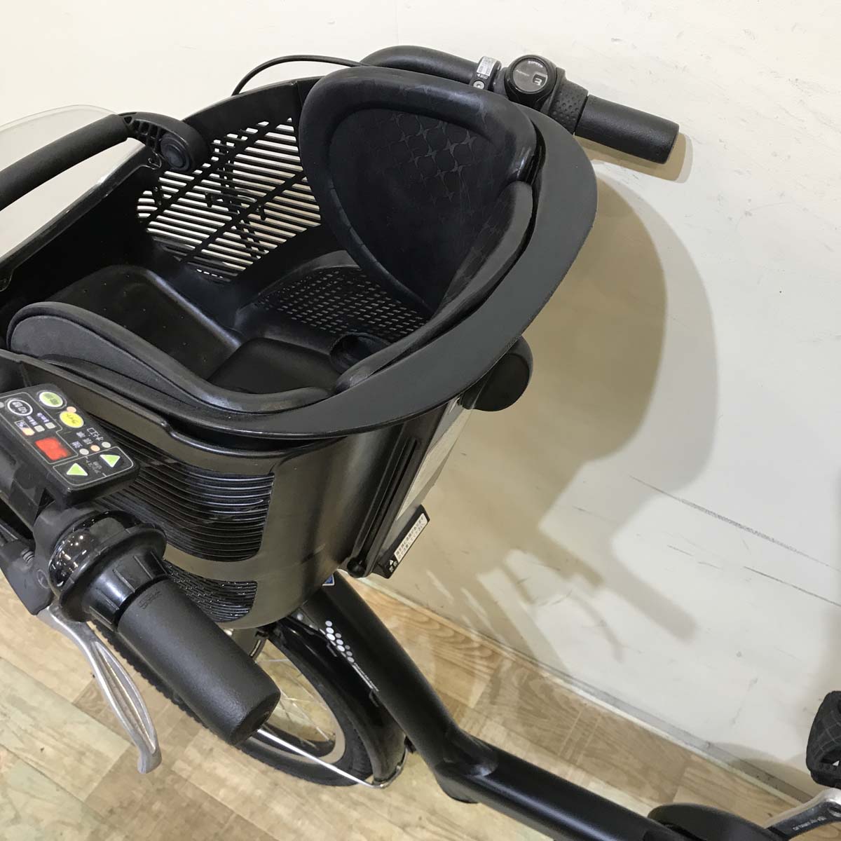 ブリヂストン アンジェリーノ プティット e ブラック 20インチ KW034【中古車】