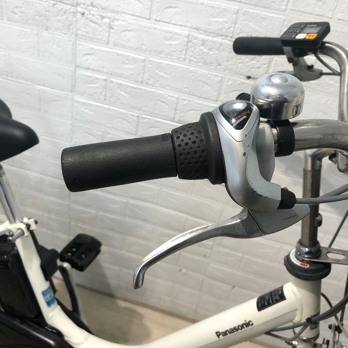 中古電動自転車 パナソニック ビビ LU ホワイト 26インチ YB081 