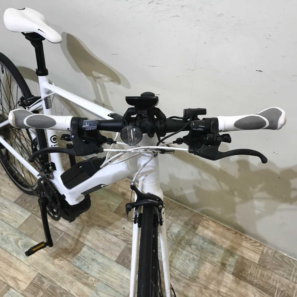 ヤマハ YPJ C ホワイト 700×28C KR105 【中古車】
