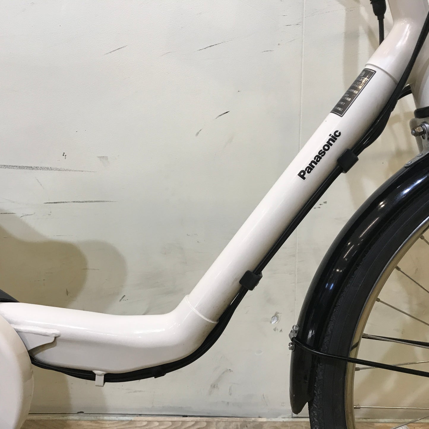 パナソニック ギュット ステージ ホワイト 22インチ KA096【中古車】