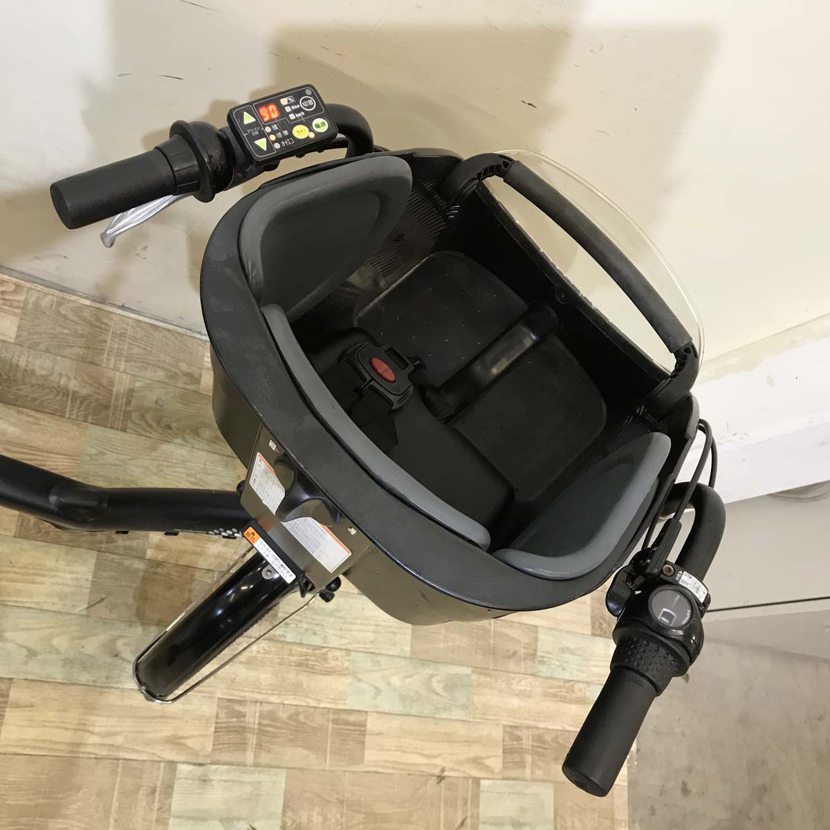 ブリヂストン アンジェリーノ プティット e ブラック 20インチ KW040【中古車】