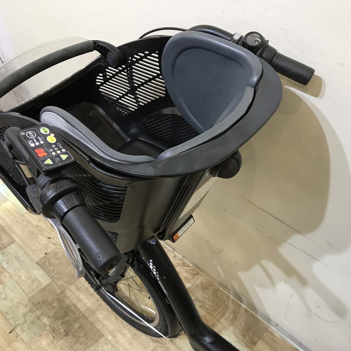 ブリヂストン アンジェリーノ プティット e ブラック 20インチ KW040【中古車】