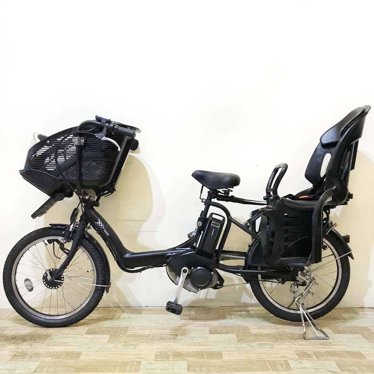 ブリヂストン アンジェリーノ プティット e ブラック 20インチ KW040【中古車】