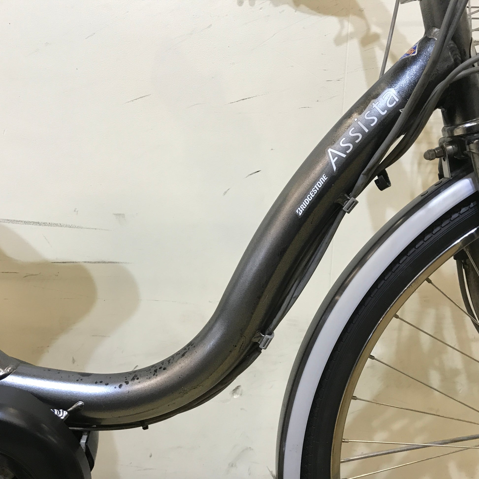 中古電動自転車 ブリヂストン アシスタ DX シルバー 26インチ KF122 