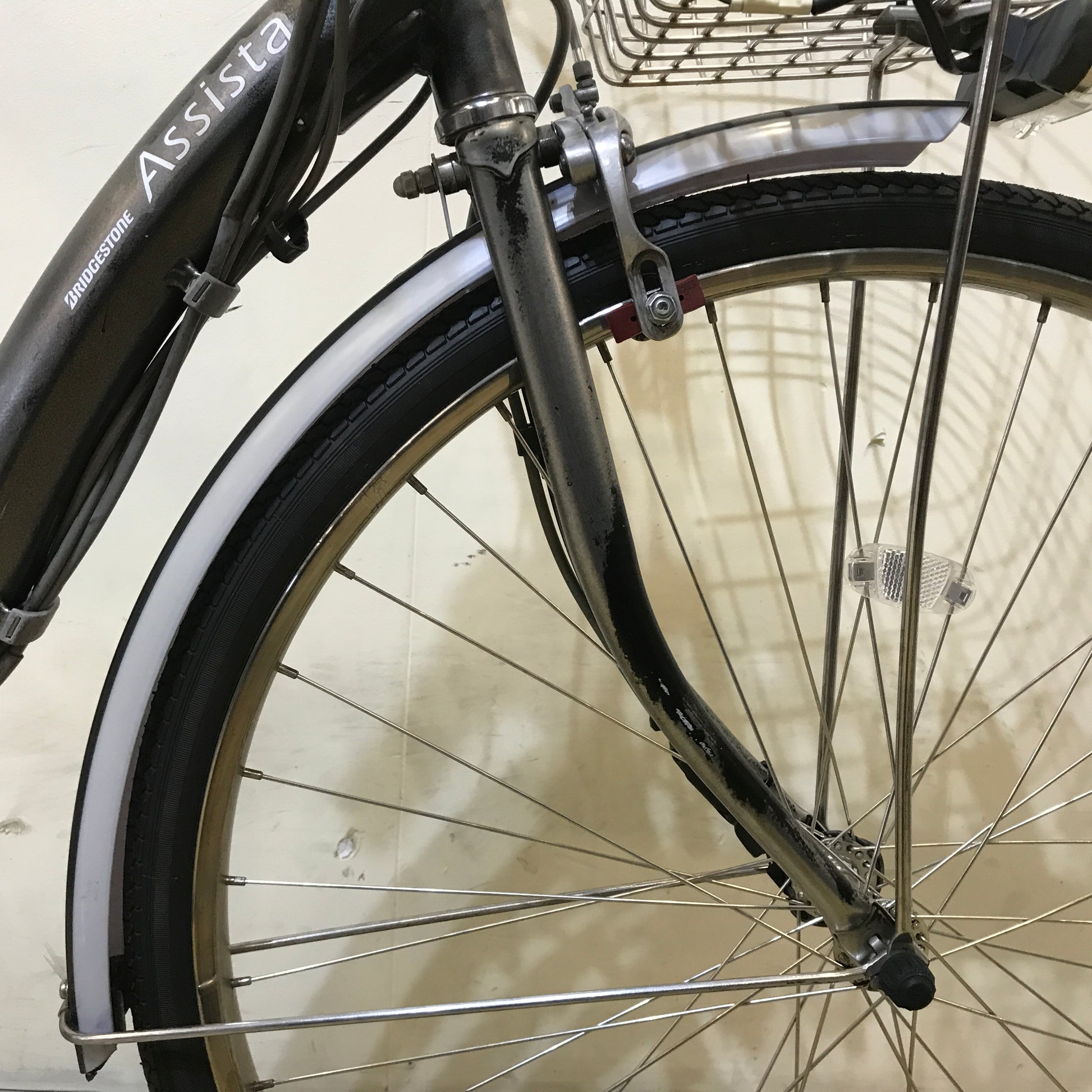 中古電動自転車 ブリヂストン アシスタ DX シルバー 26インチ KF122 