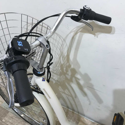 ブリヂストン フロンティア DX ホワイト 26インチ KR110 【中古車】