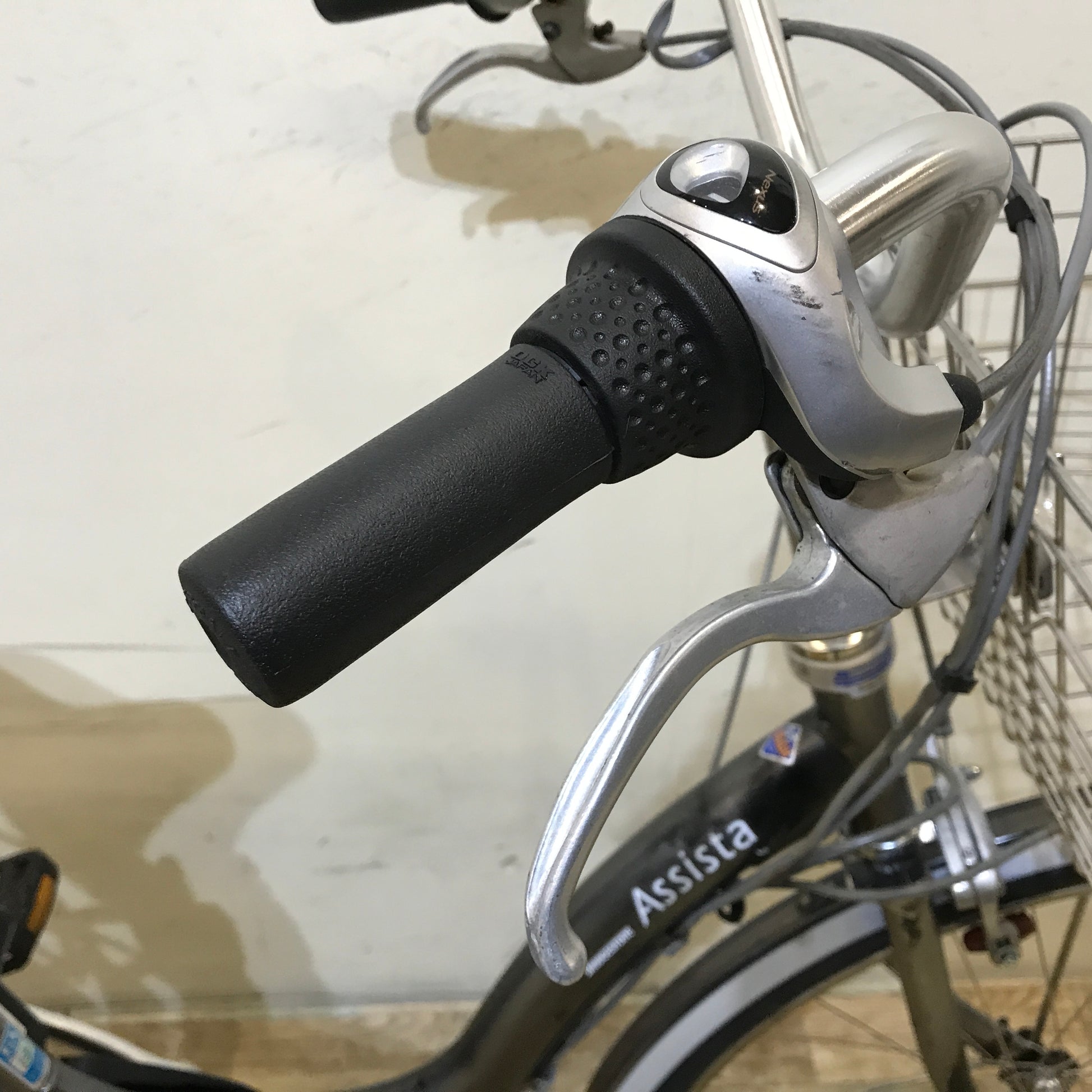 中古電動自転車 ブリヂストン アシスタ DX シルバー 26インチ KF122 