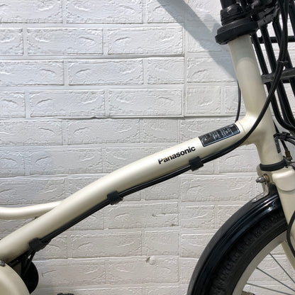 パナソニック グリッター ホワイト 20インチ YB089 【中古車】