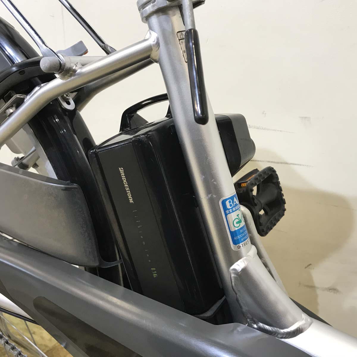 中古電動自転車 ヤマハ PAS ナチュラ M シルバー 26インチ KF126