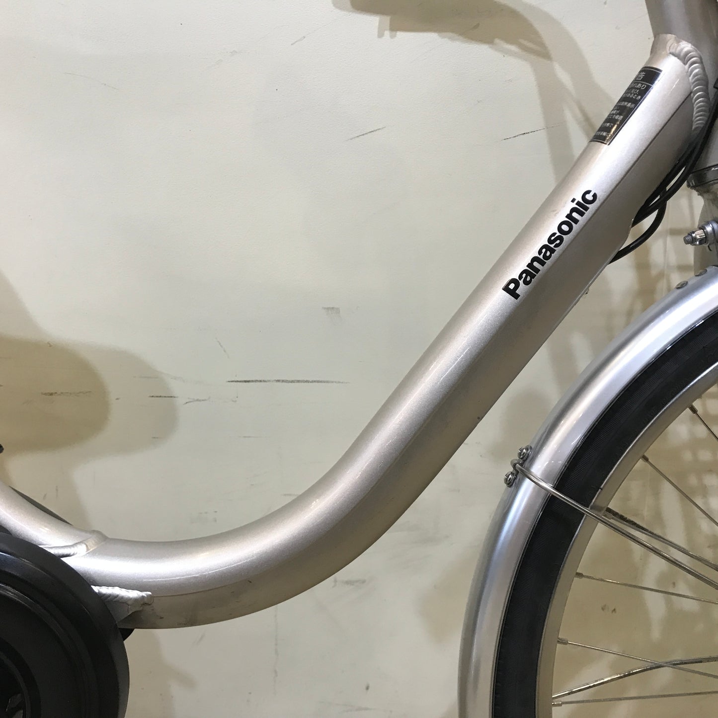 パナソニック ビビ L シルバー 24インチ KR117【中古車】