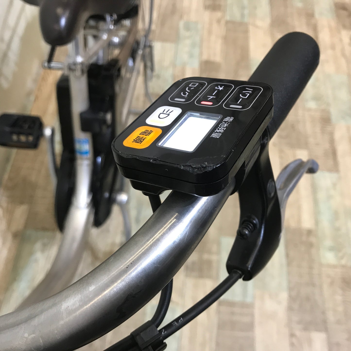 パナソニック ビビ L シルバー 24インチ KR117【中古車】