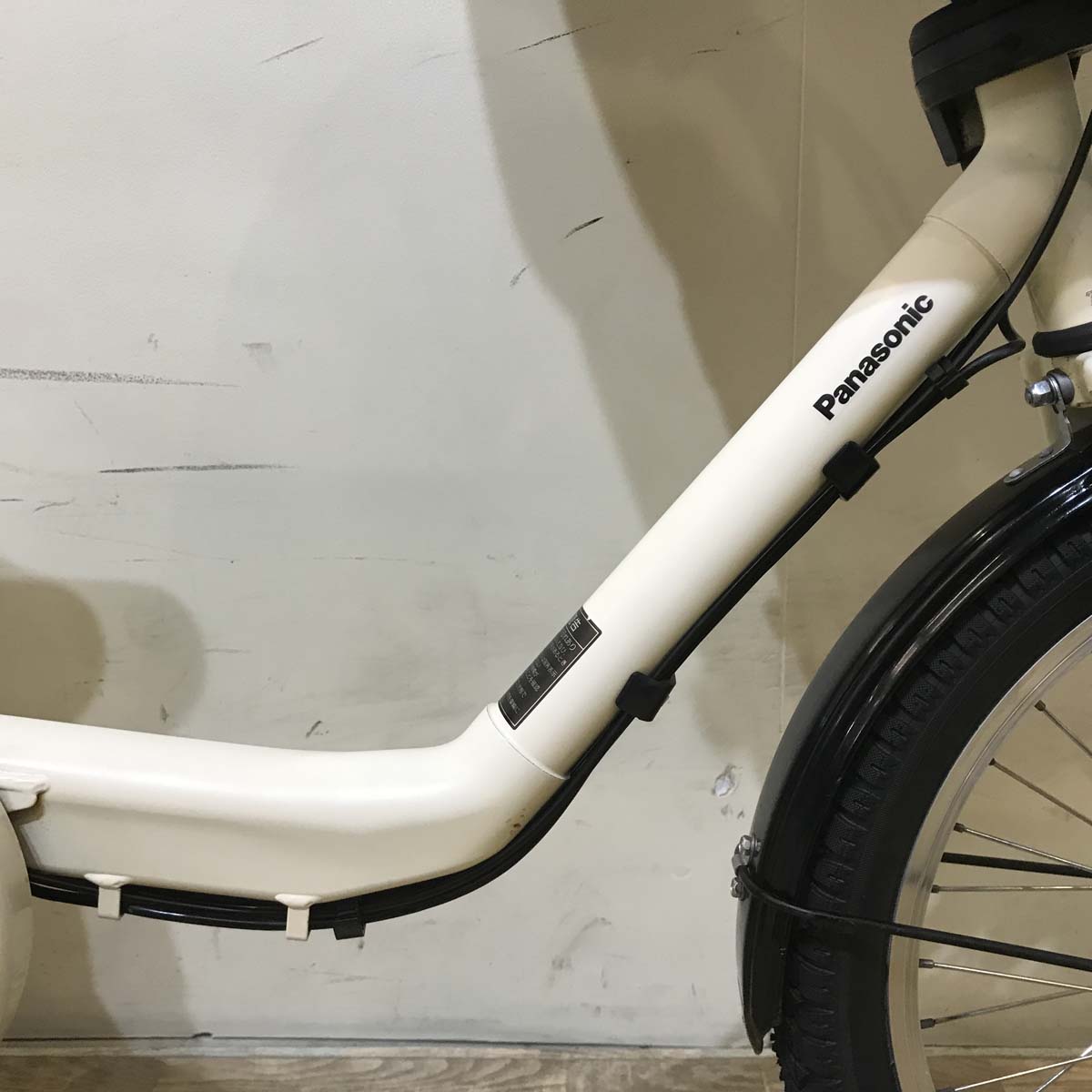 パナソニック ギュット ミニ DX ホワイト 20インチ KF130【中古車】