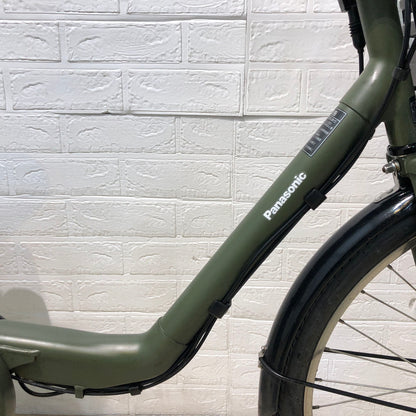 パナソニック ギュット ステージ 22 カーキ 22インチ YB099【中古車】