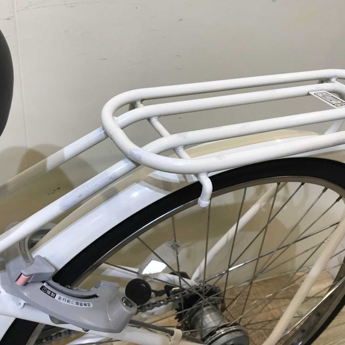ブリヂストン アシスタ ポルク ホワイト 26インチ KR124 【中古車】
