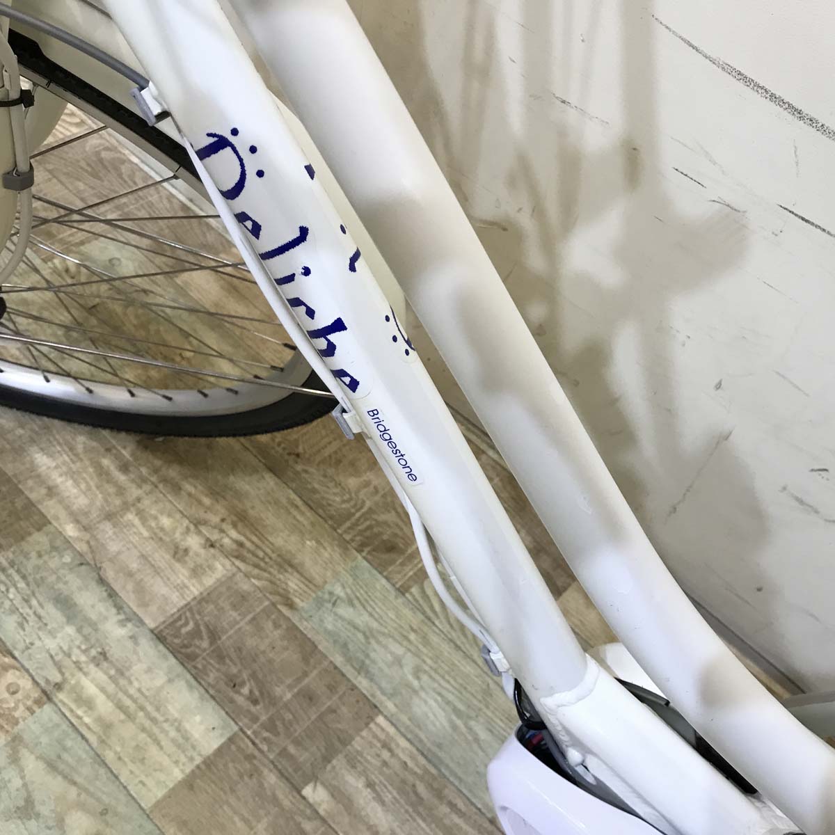ブリヂストン デリーシェ ホワイト 26インチ KW055 【中古車】