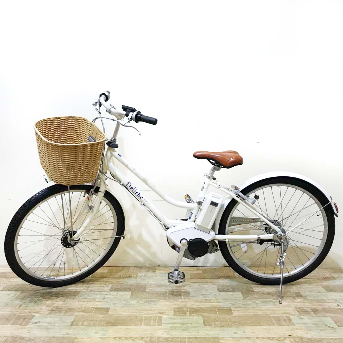 ブリヂストン デリーシェ ホワイト 26インチ KW055 【中古車】