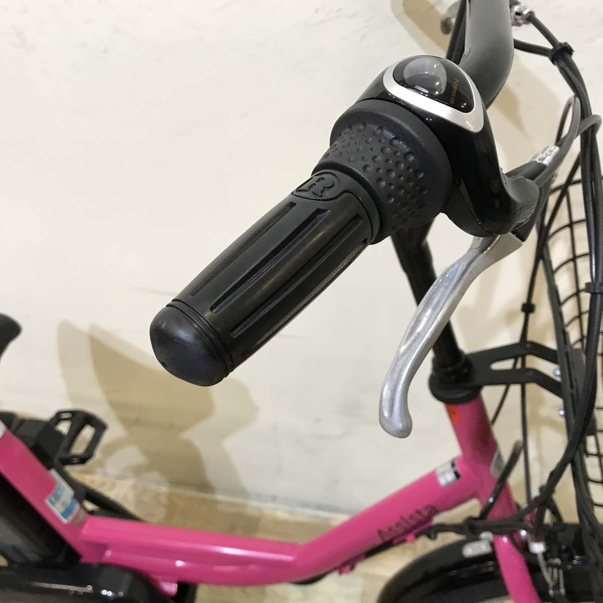 ブリヂストン アシスタファイン ミニ ピンク 前20×後18インチ KSR098【中古車】