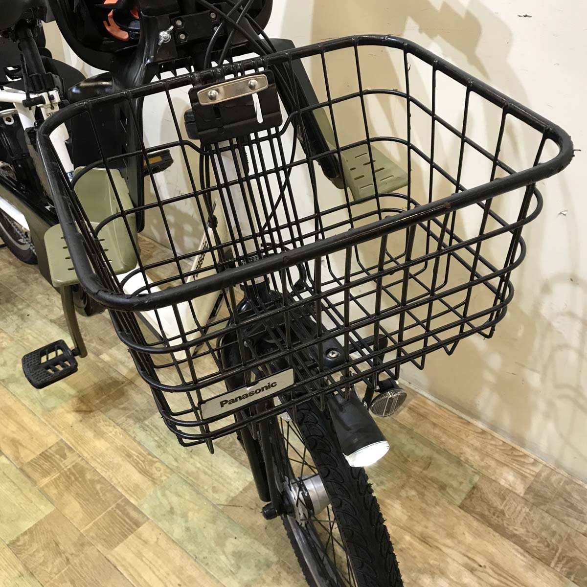 【１万円引き！】パナソニック ギュット アニーズ ホワイト 20インチ KF137【中古車】