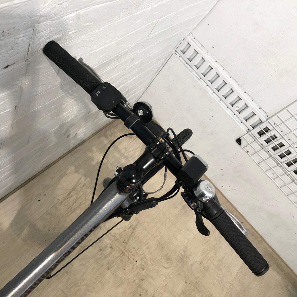 中古電動自転車 ブリヂストン TB1e グレー 27インチ SR411Y