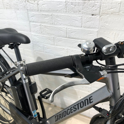 ブリヂストン TB1e グレー 27インチ SR411Y 【中古車】