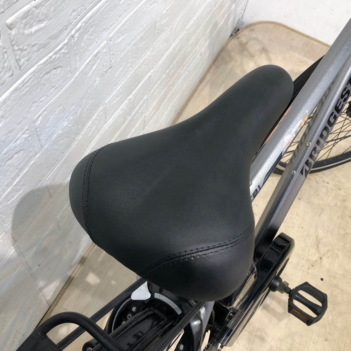 中古電動自転車 ブリヂストン TB1e グレー 27インチ SR411Y – e-CHARIty