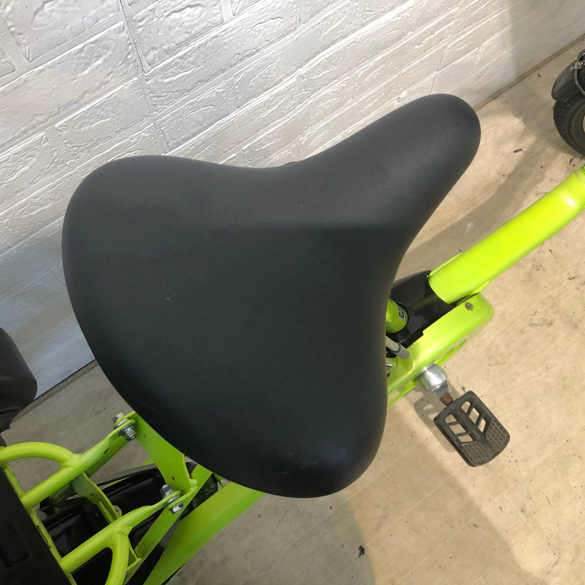 パナソニック ギュット ミニ DX グリーン 20インチ YU123【中古車】