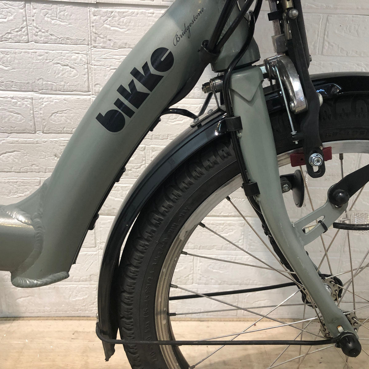 ブリヂストン bikke POLAR e ビッケ ポーラー イー カーキ 20インチ SR396Y 【中古車】