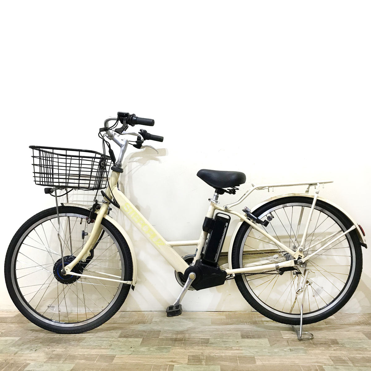 ブリヂストン ステップクルーズ e ベージュ 26インチ KW058 【中古車】