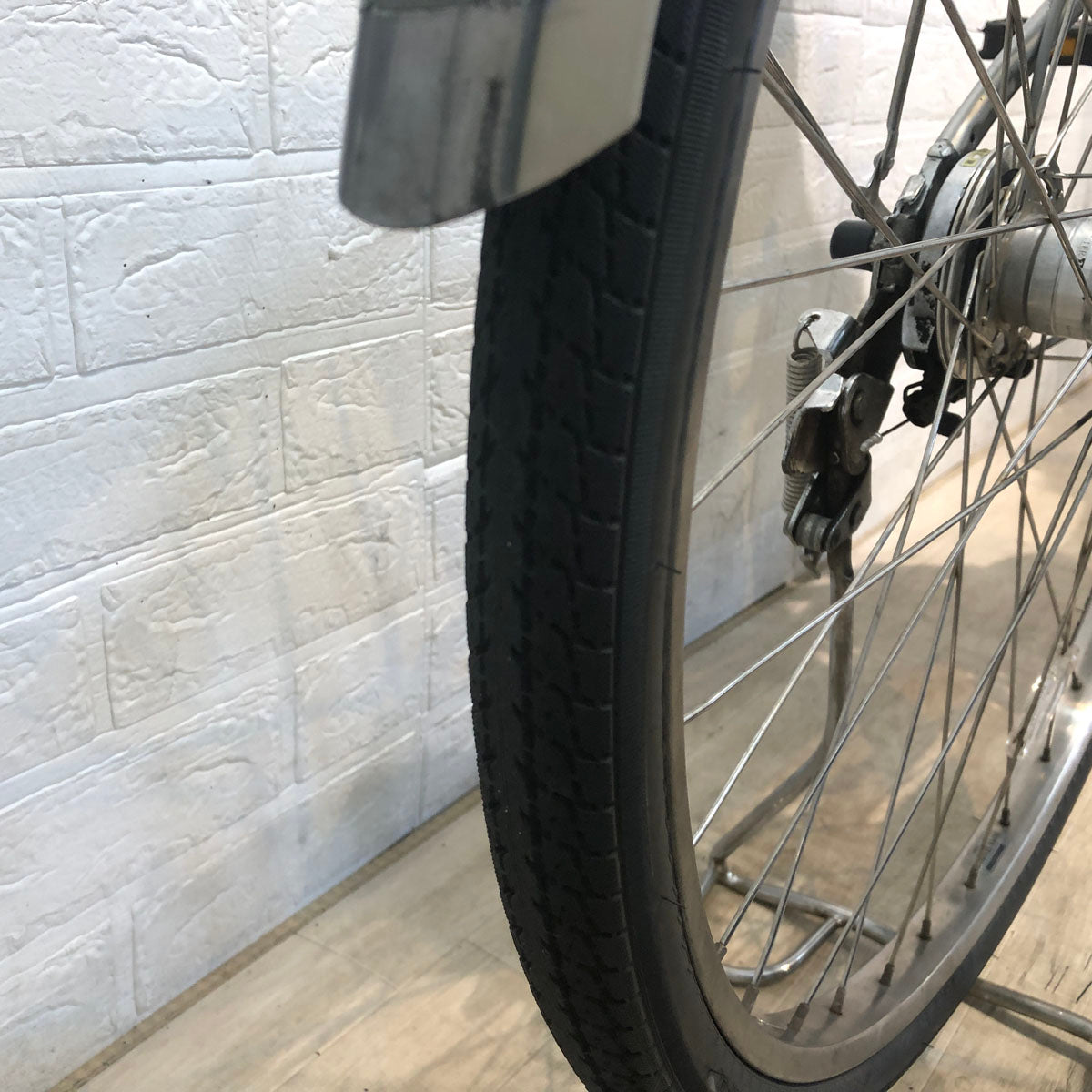 ブリヂストン アシスタ DX シルバー 26インチ YU125 【中古車】