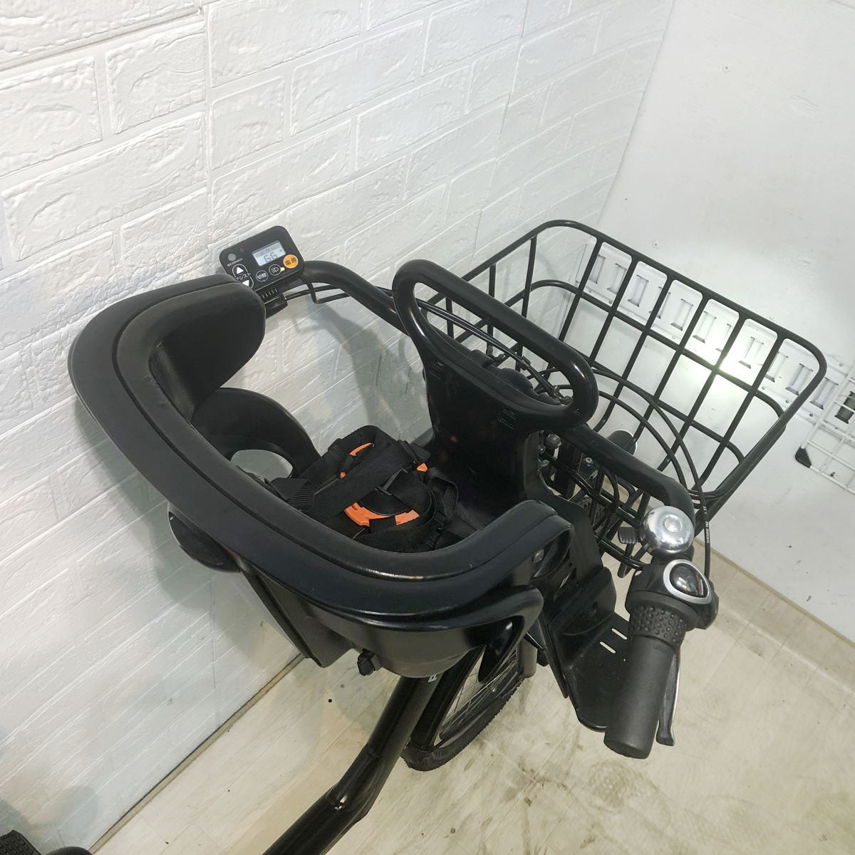 パナソニック ギュットアニーズDX ブラック 20インチ YH022 【中古車】