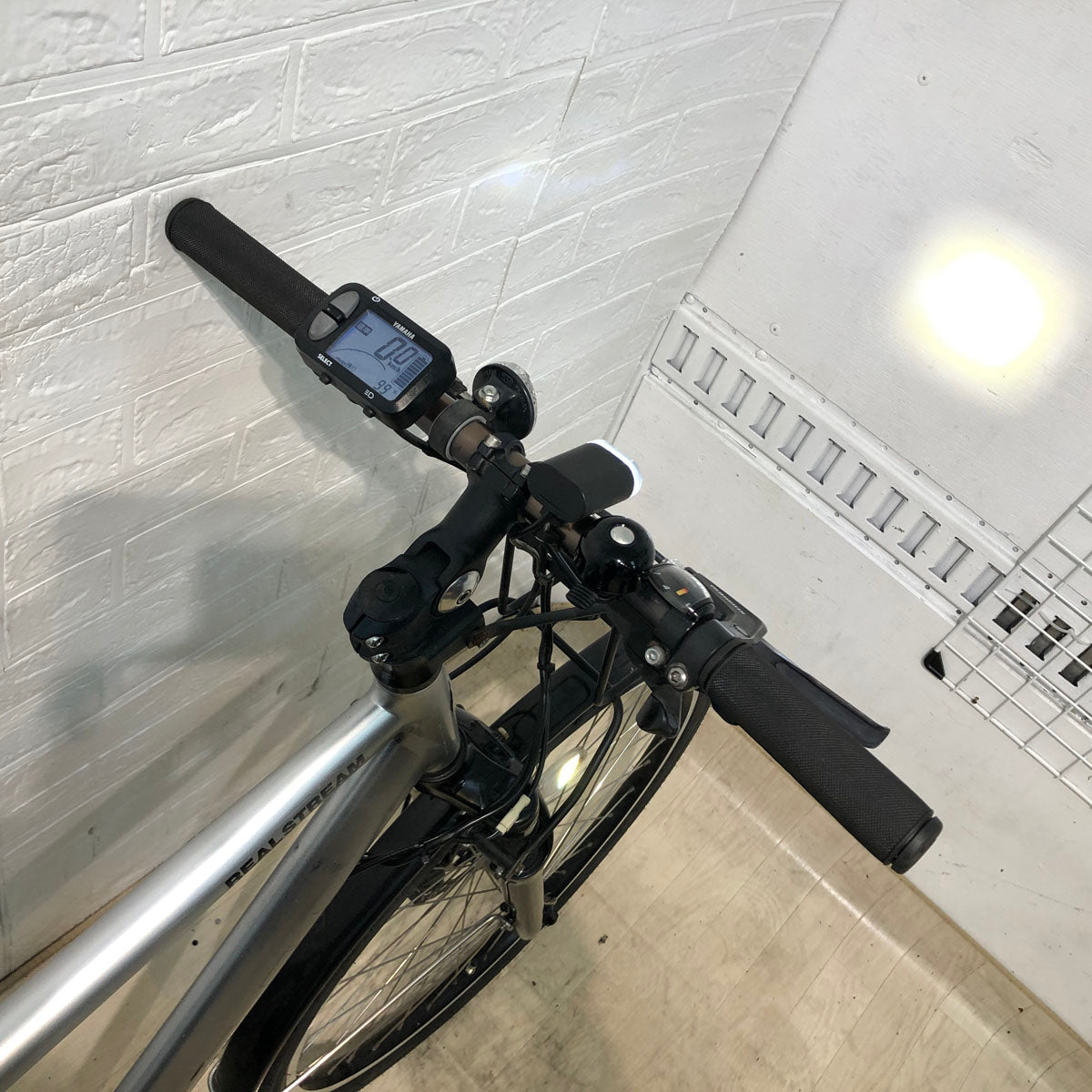 中古電動自転車 ブリヂストン リアルストリーム シルバー 26インチ YC008 