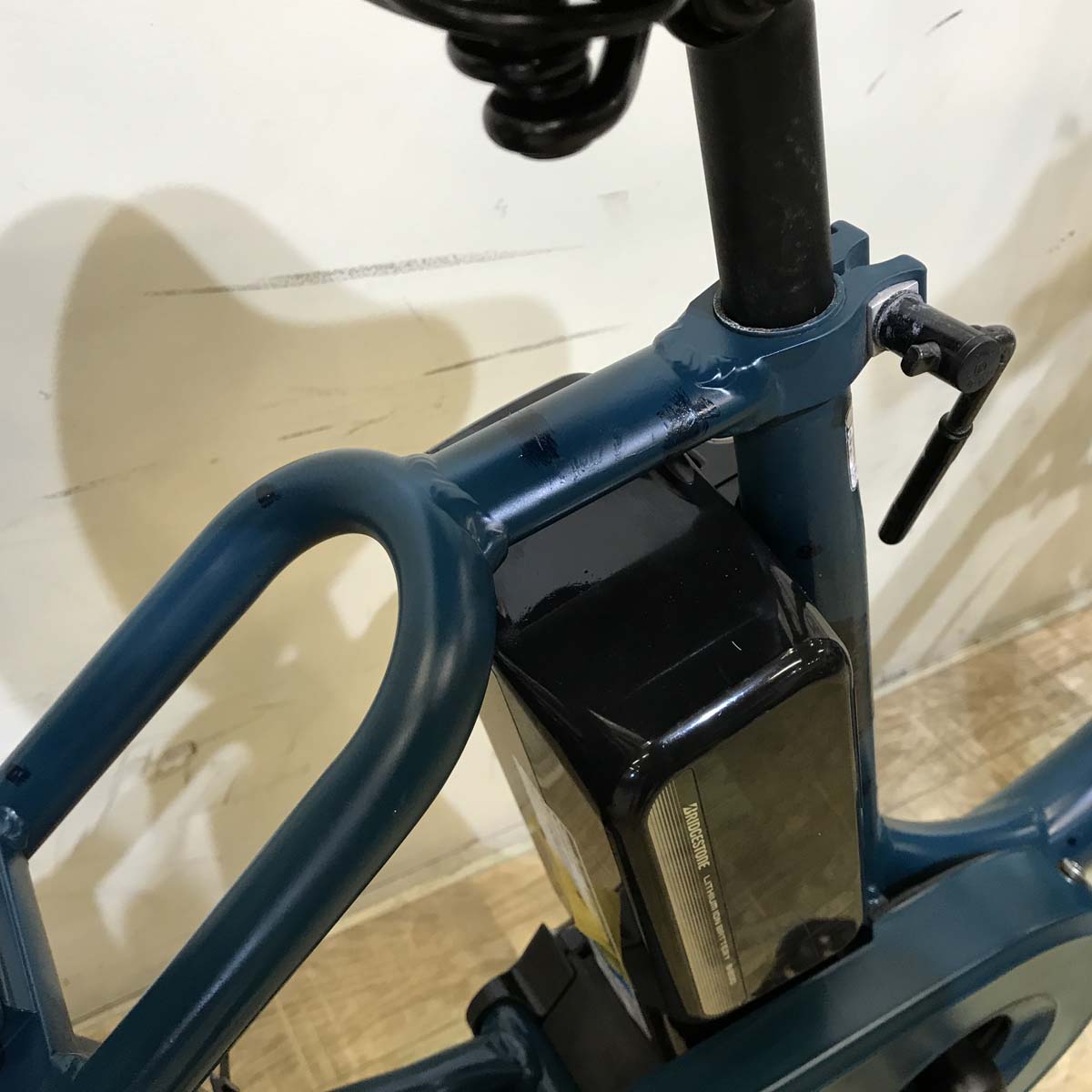 中古電動自転車 ブリヂストン bikke MOB dd ビッケ モブ dd ブルー 前24×後20インチ KG004