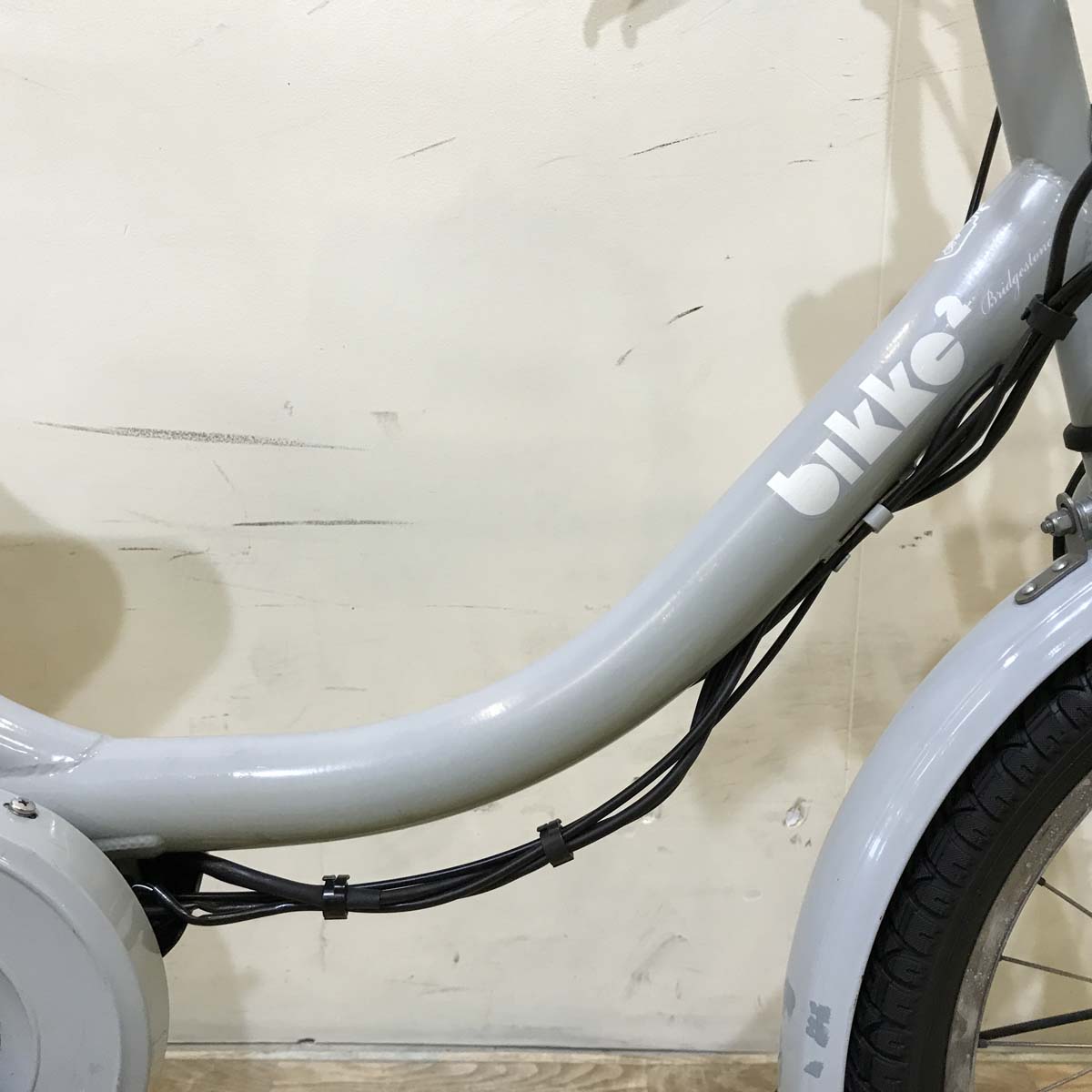ブリヂストン bikke 2 e ビッケ ツー イー グレー 20インチ KG005 【中古車】