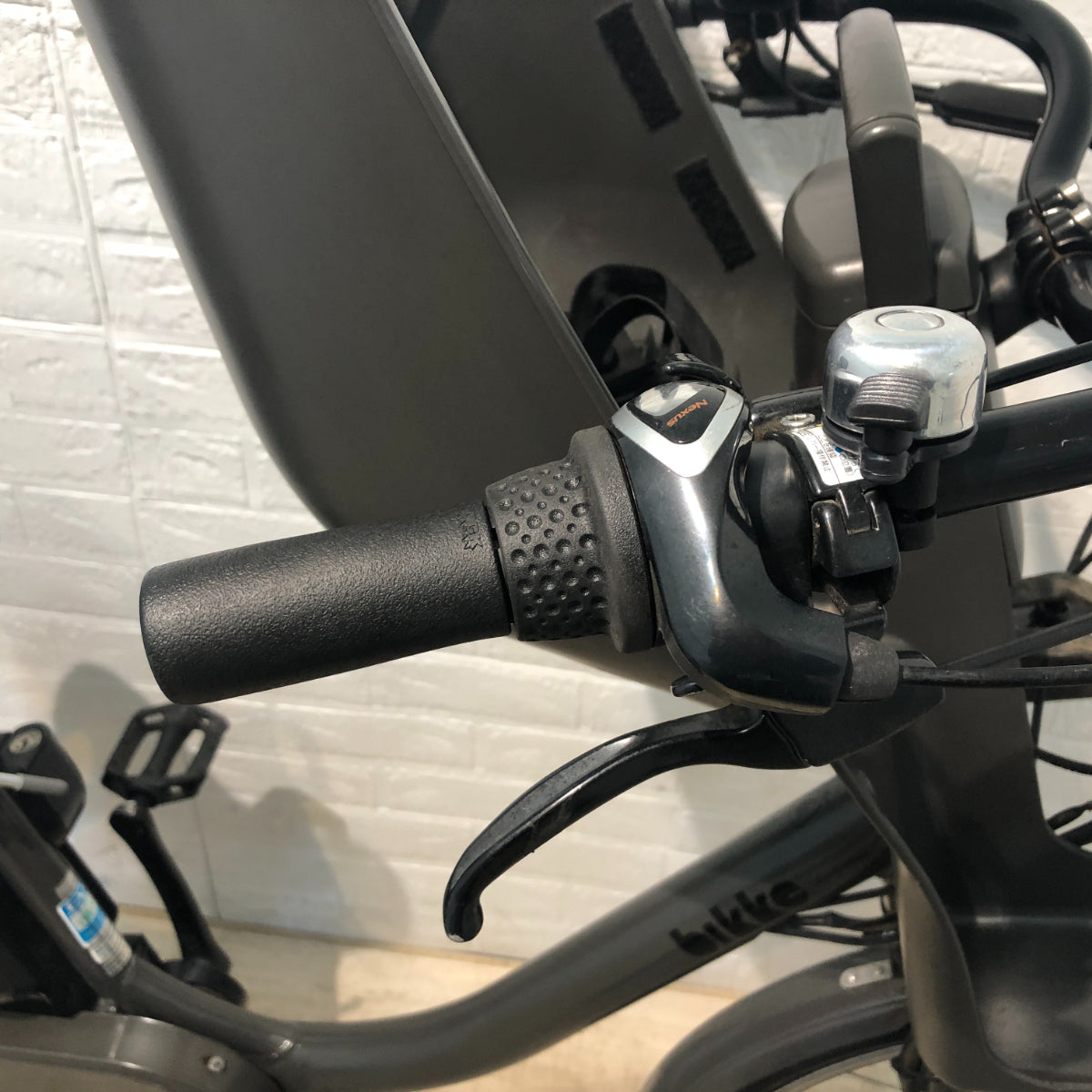 ブリヂストン bikke MOB dd ビッケ モブ dd グレー 前24×後20インチ YP120 【中古車】