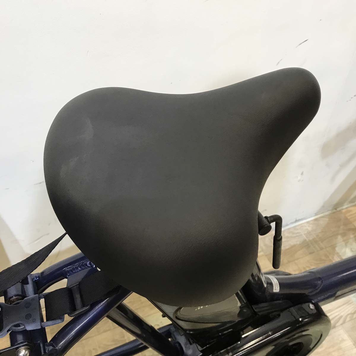 パナソニック ギュット アニーズ ネイビー 20インチ KW066【中古車】