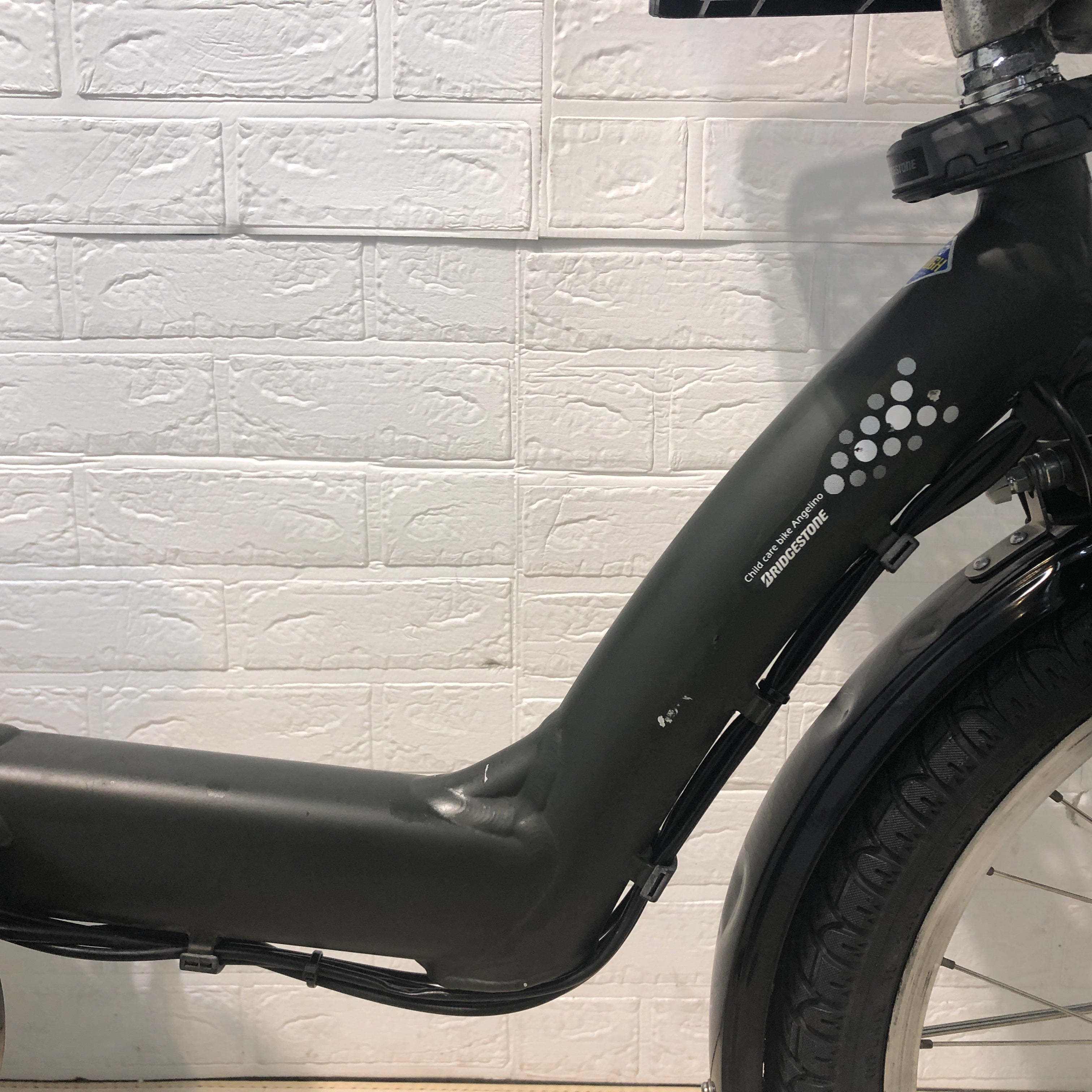 ブリヂストン アンジェリーノ プティット e カーキ 20インチ