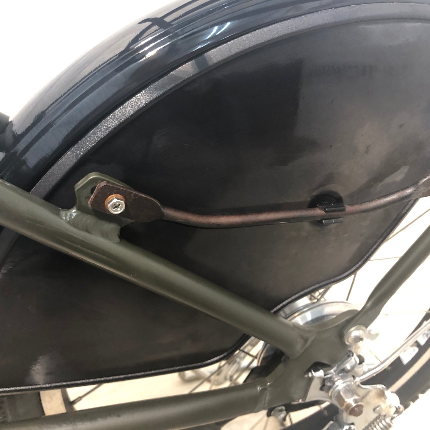 ブリヂストン アンジェリーノ プティット e カーキ 20インチ YL061【中古車】