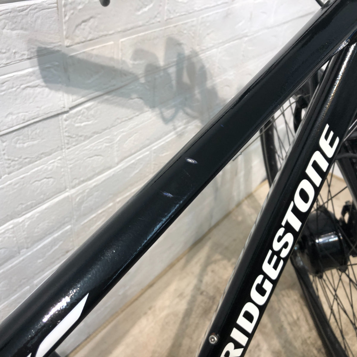 ブリヂストン TB1e ブラック 27インチ SR365Y 【中古車】