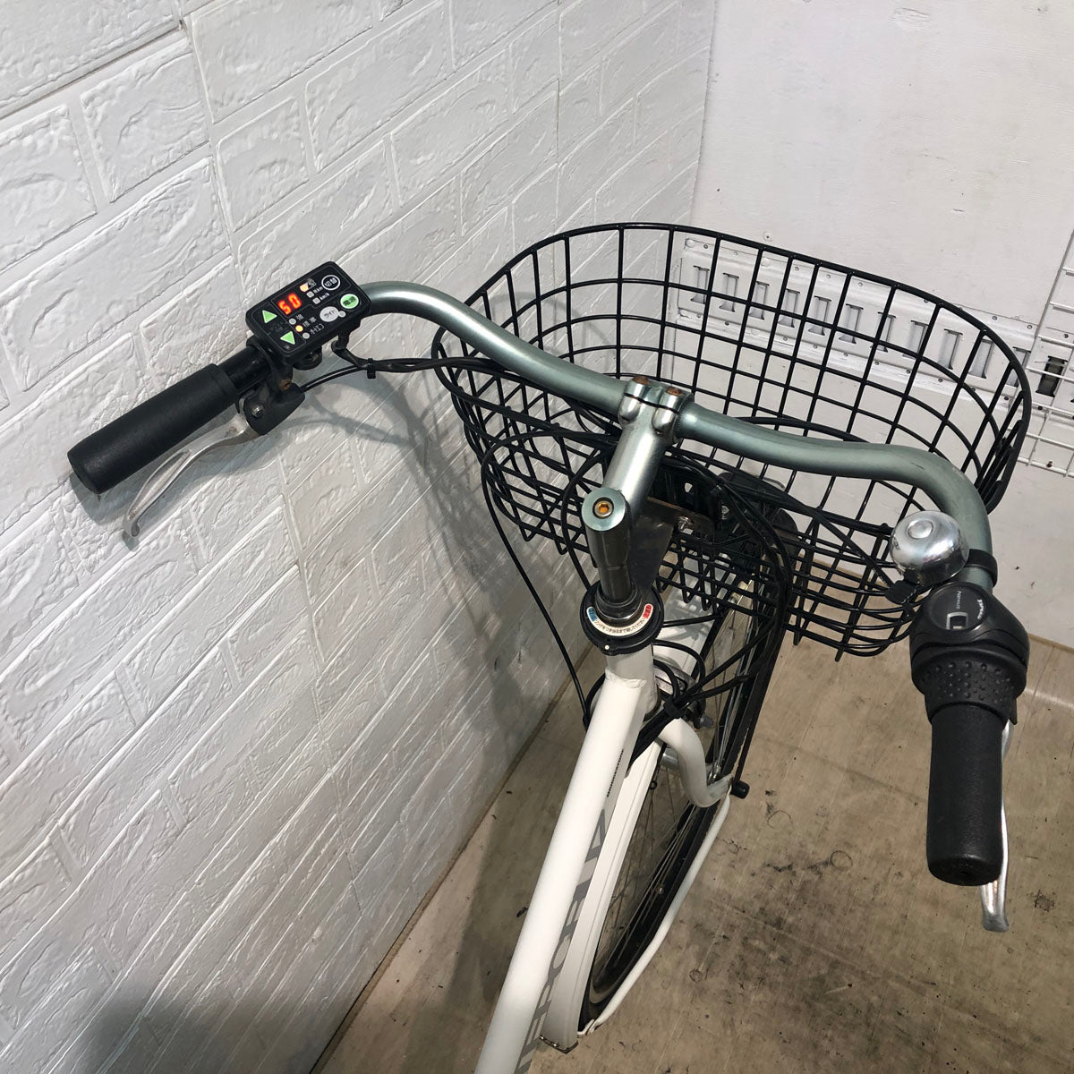ブリヂストン ステップクルーズ ホワイト 26インチ YV014  【中古車】 