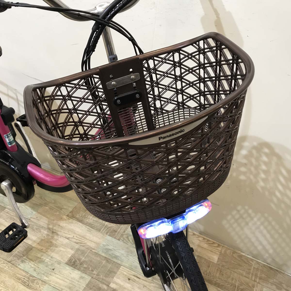 パナソニック ビビ チャージ W ピンク 26インチ KW088【中古車】 – e 