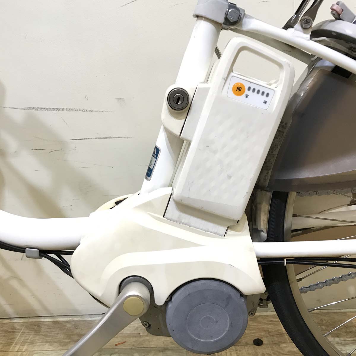中古電動自転車 パナソニック ビビDX ホワイト 26インチ KG030