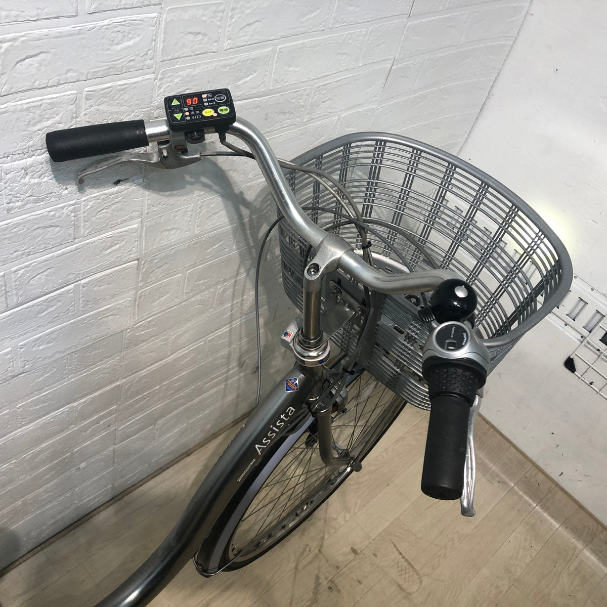 中古電動自転車 ブリヂストン アシスタ DX シルバー 26インチ YC038