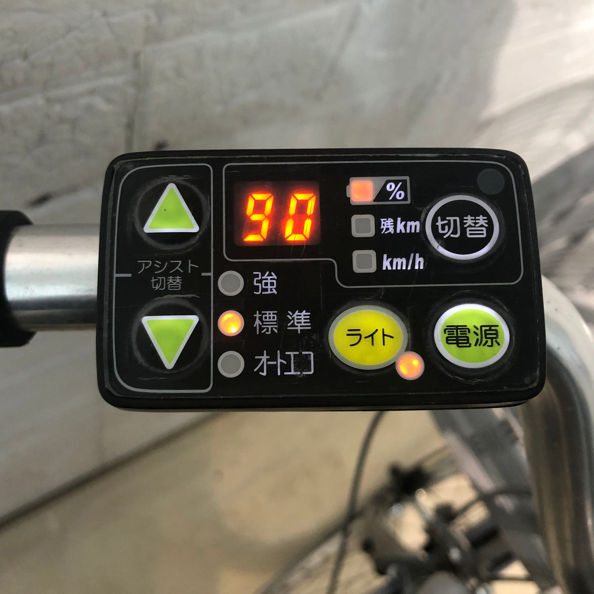 中古電動自転車 ブリヂストン アシスタ DX シルバー 26インチ YC038