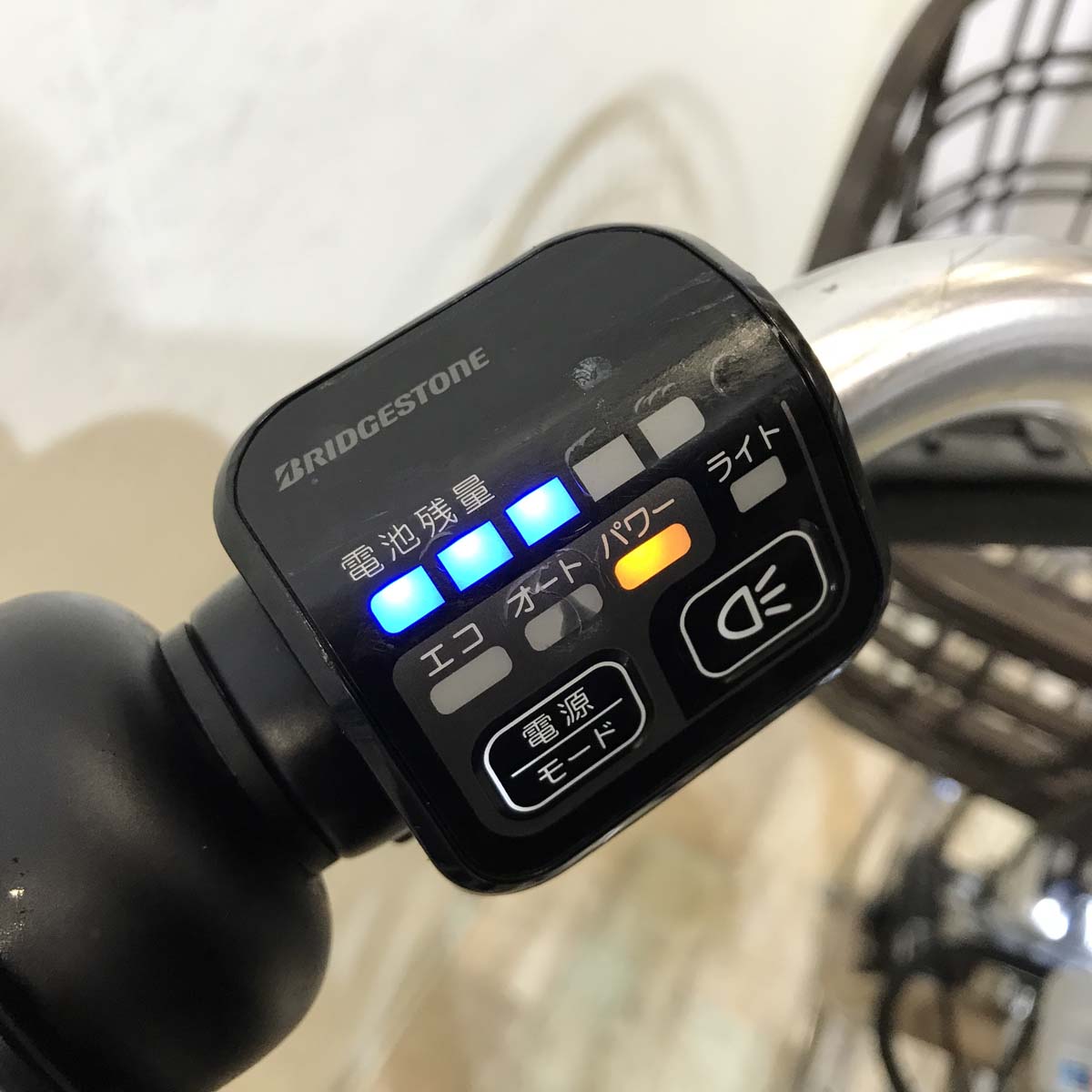 ブリヂストン フロンティア プレシャスベージュ 26インチ KW094 【中古車】
