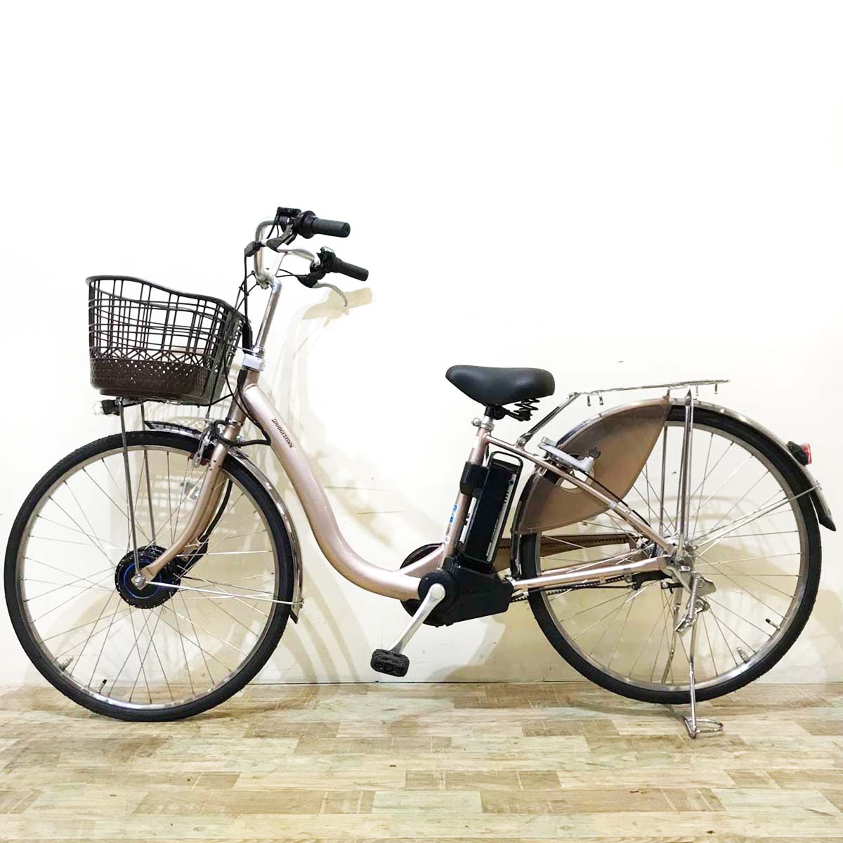 ブリヂストン フロンティア プレシャスベージュ 26インチ KW094 【中古車】