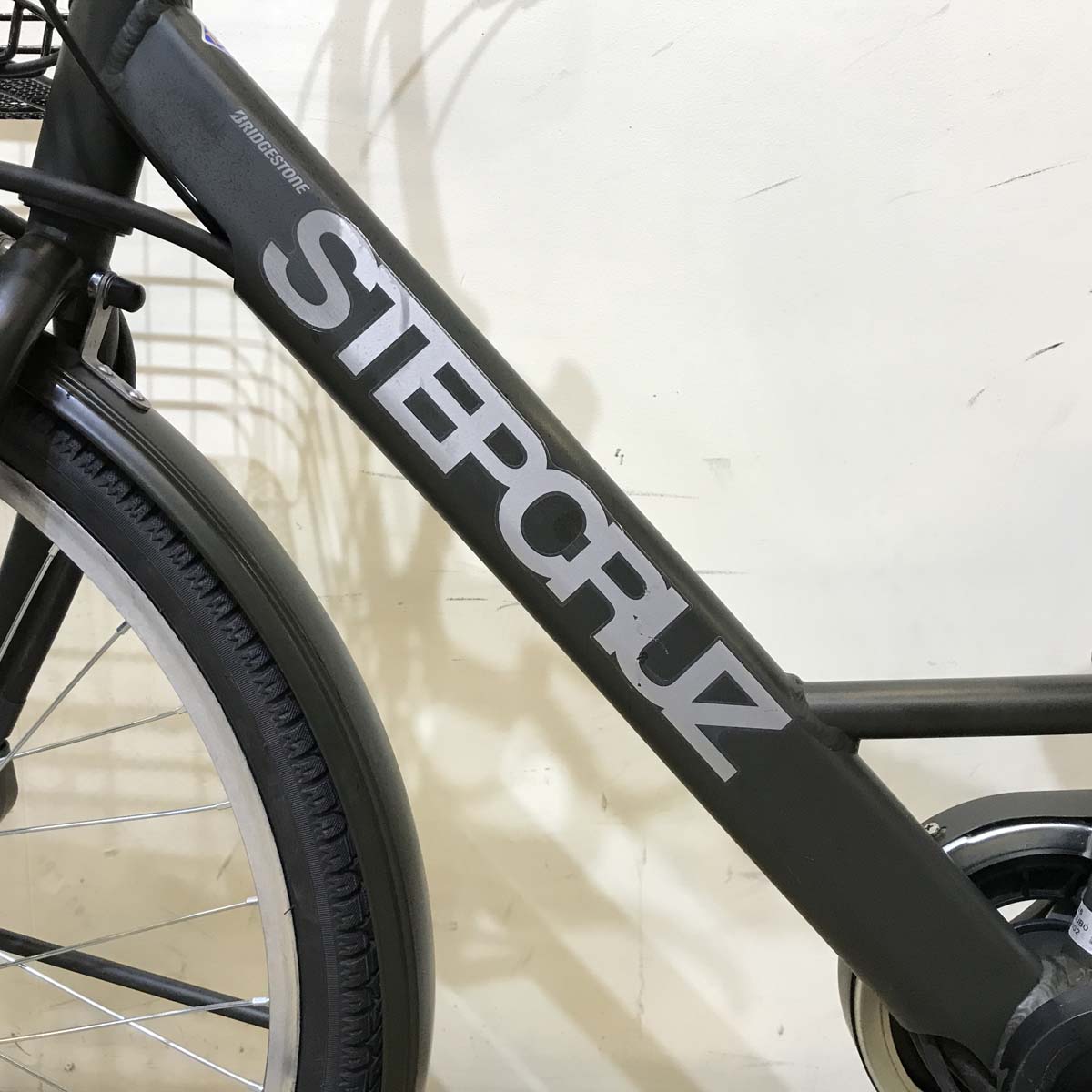 ブリヂストン ステップクルーズ e カーキ 26インチ KW097 【中古車】