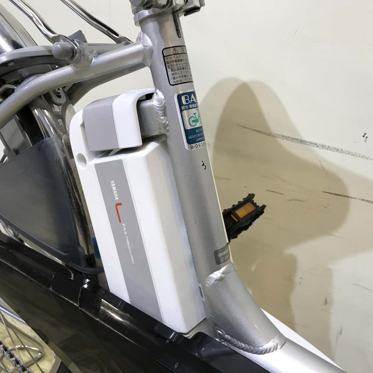 ブリヂストン アシスタ プラス シルバー 26インチ KW099 【中古車】
