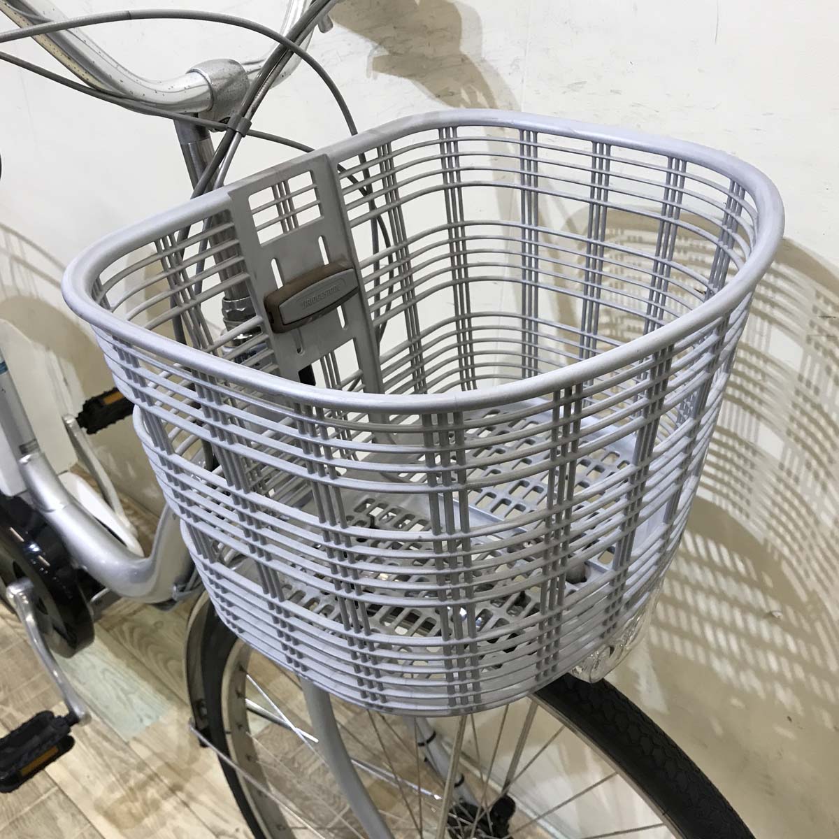 ブリヂストン アシスタ プラス シルバー 26インチ KW099 【中古車】