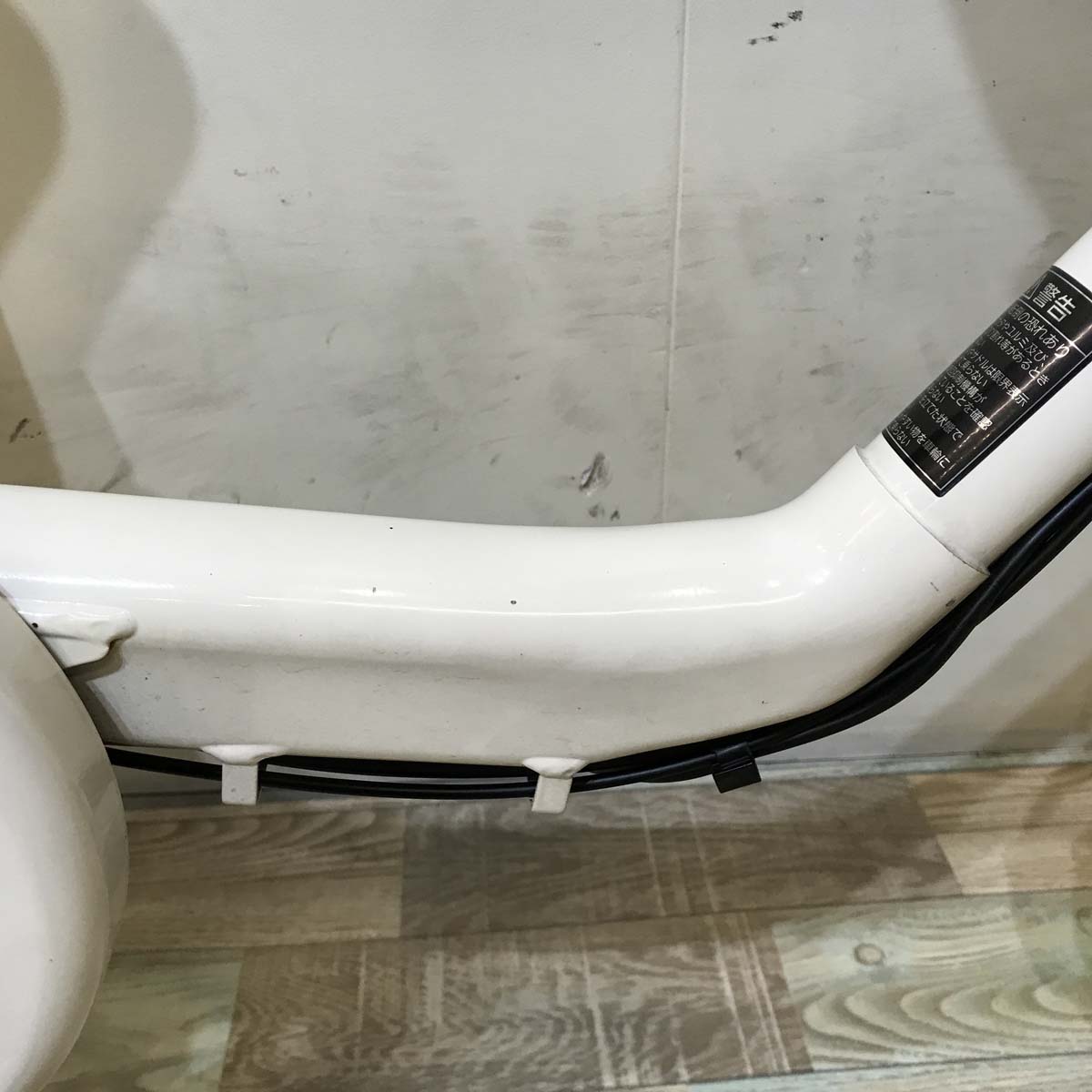 パナソニック ギュット ミニ DX ホワイト 20インチ KW100【中古車】