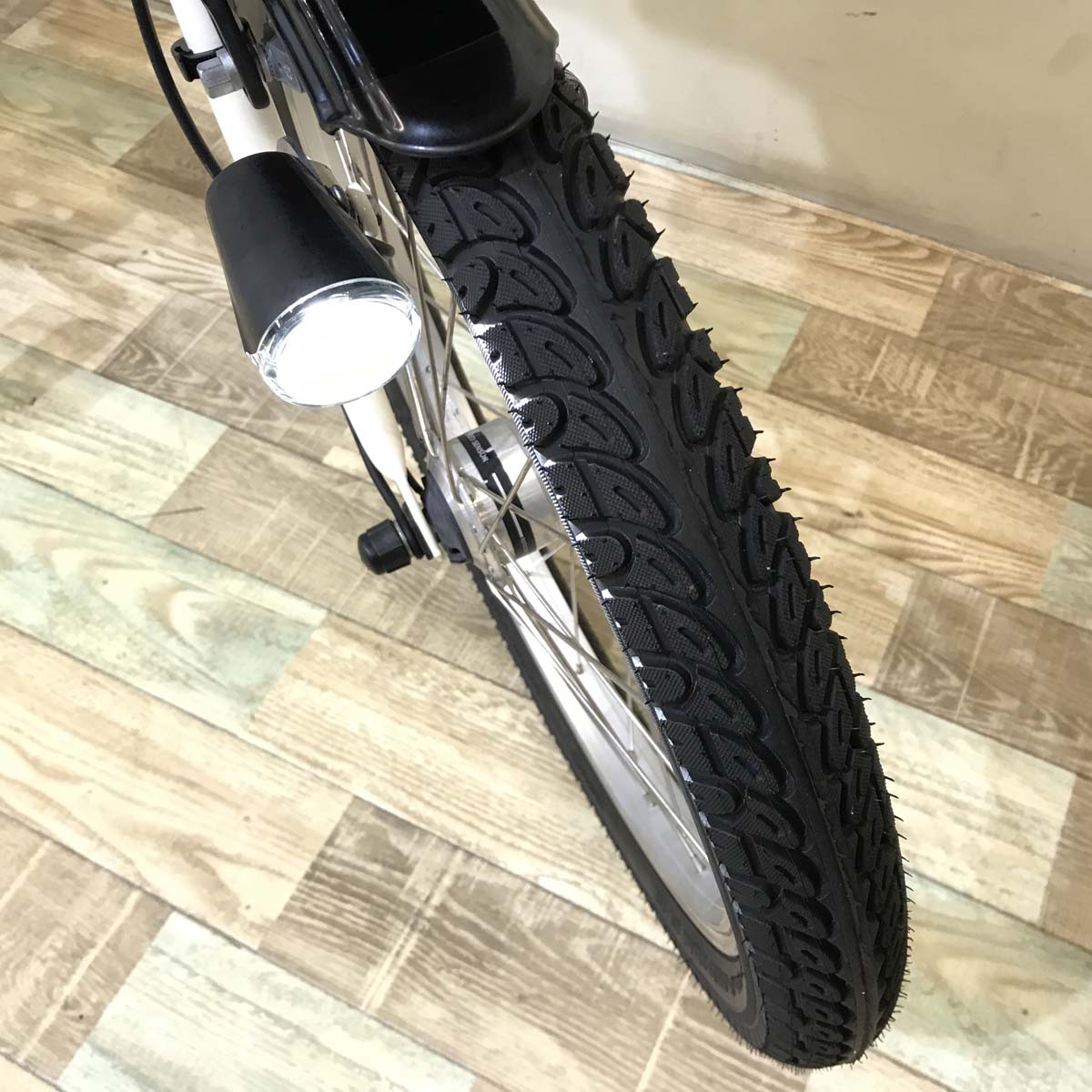 パナソニック ギュット ミニ DX ホワイト 20インチ KW100【中古車】